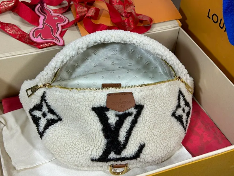 All categories 💚 Top version men’s bags 💚 LV 2023 new LV waist bag