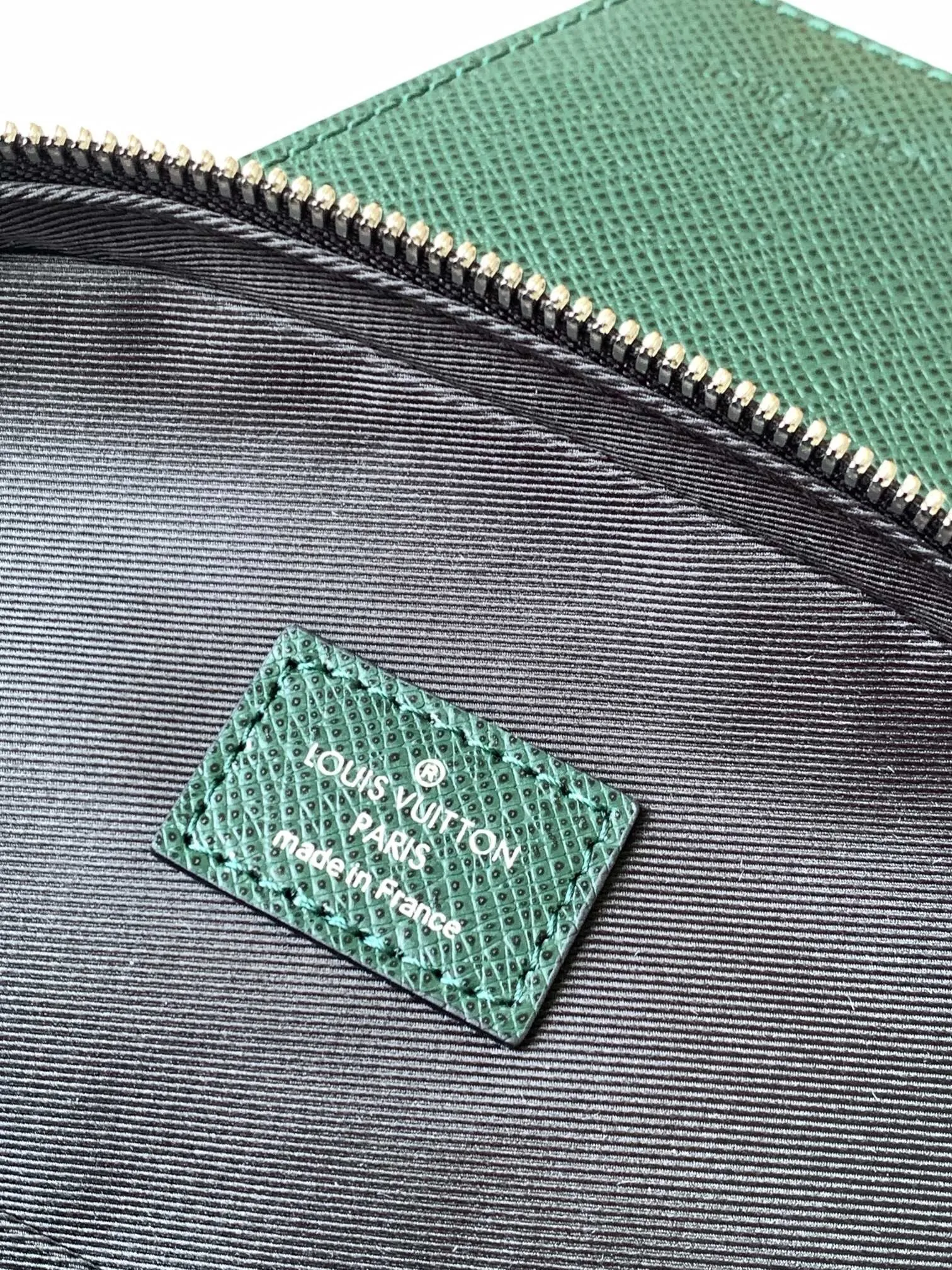 All categories 💚 Top version men’s bags 💚 LV 2025 official website new LV chest bag