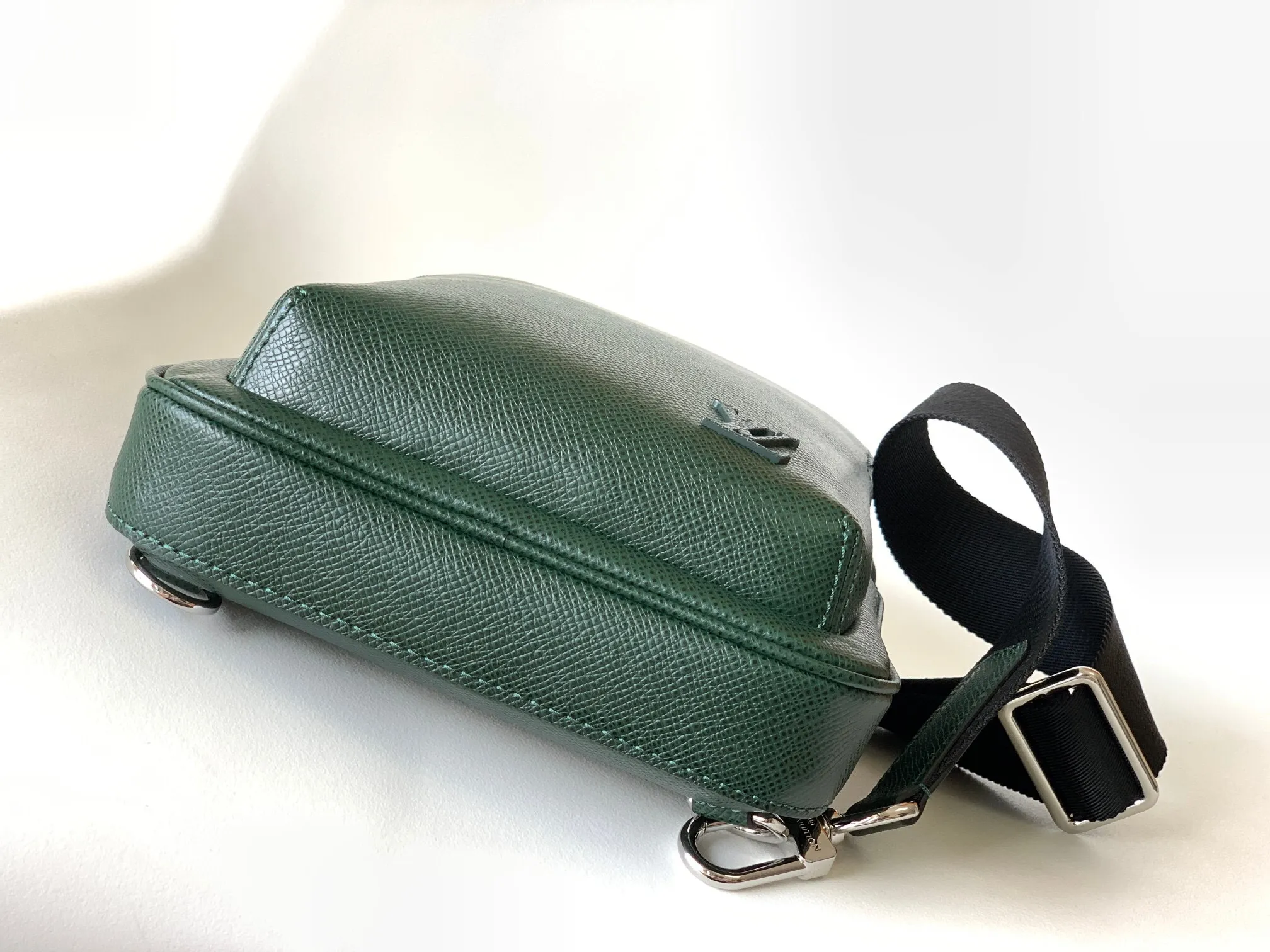 All categories 💚 Top version men’s bags 💚 LV 2025 official website new LV chest bag