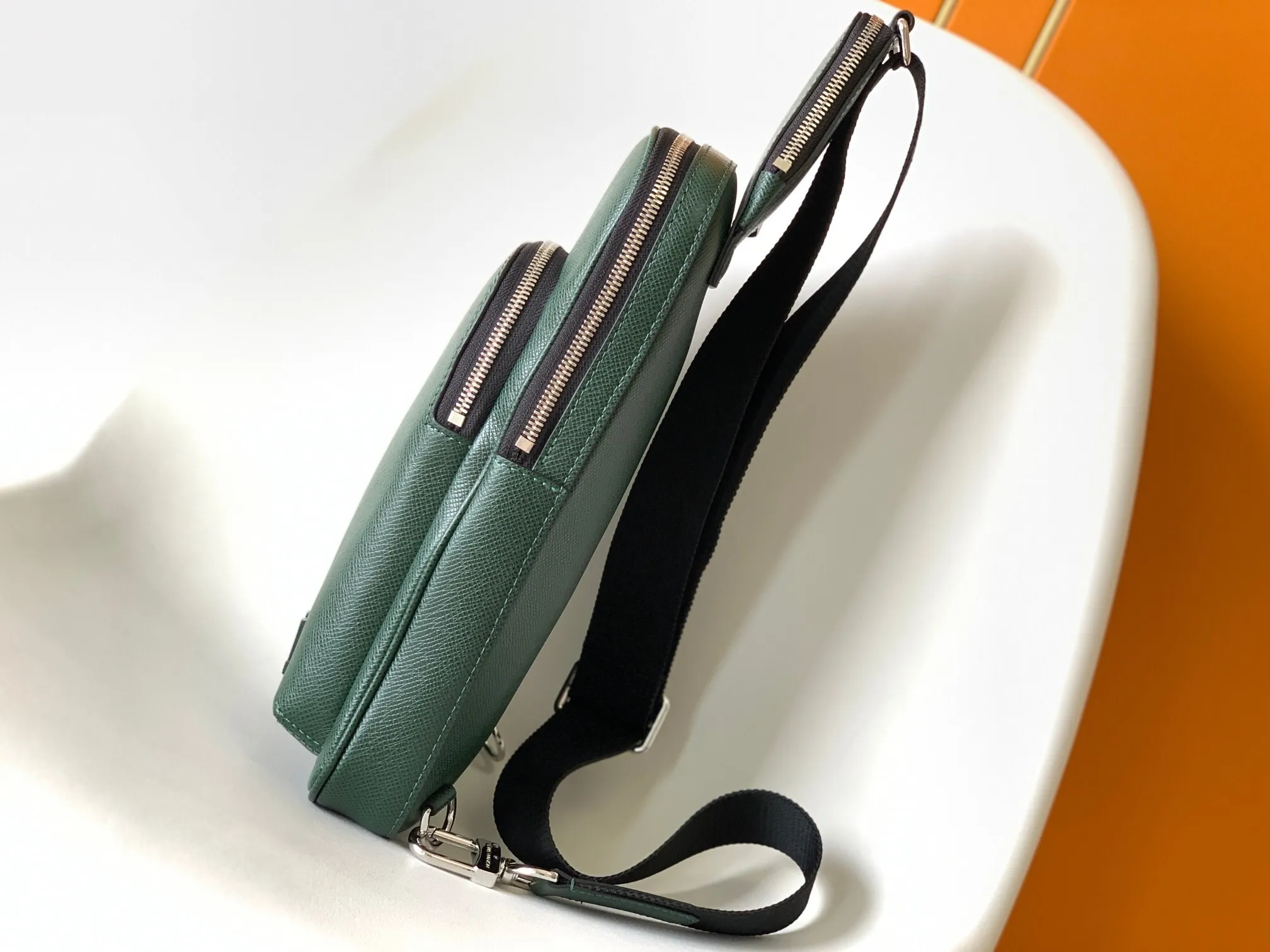 All categories 💚 Top version men’s bags 💚 LV 2025 official website new LV chest bag