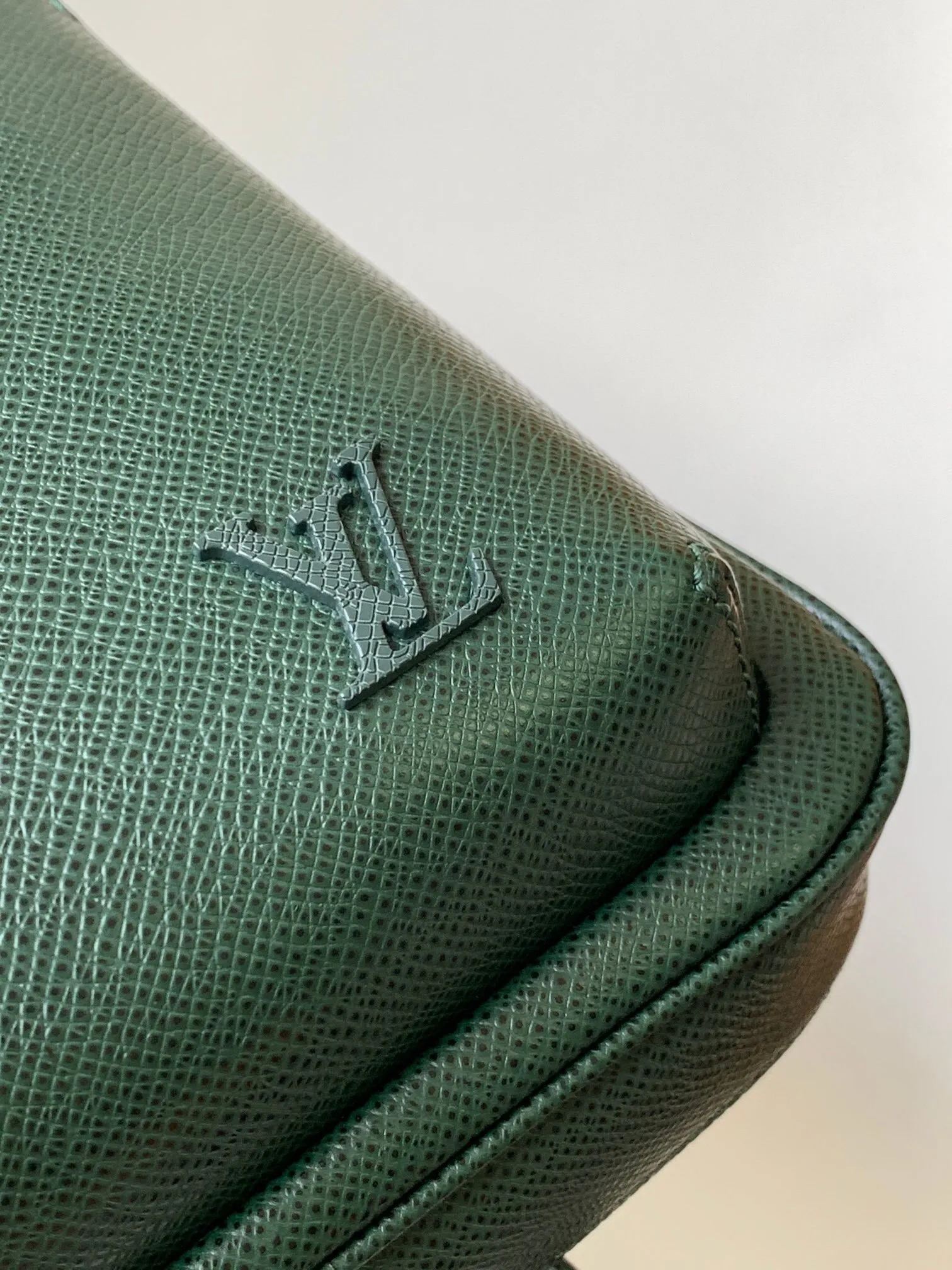 All categories 💚 Top version men’s bags 💚 LV 2025 official website new LV chest bag