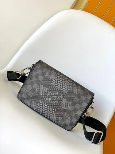 All categories 💚 Top version men’s bags 💚 LV 2023 new LV crossbody bag