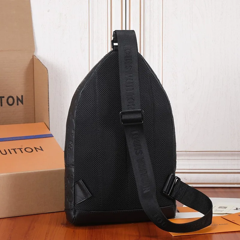 All categories 💚 Top version men’s bags 💚 LV 2023 new LV chest bag