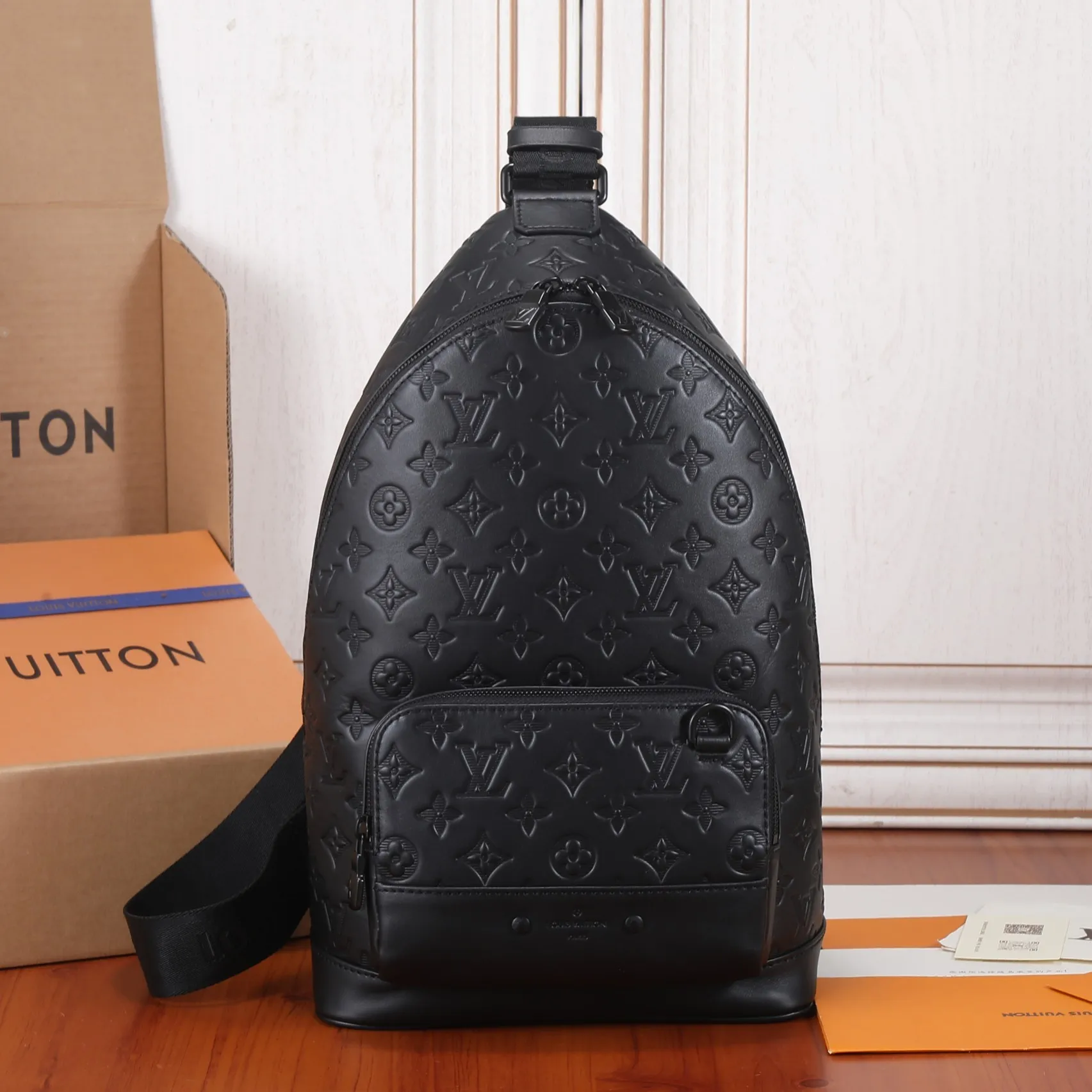 All categories 💚 Top version men’s bags 💚 LV 2023 new LV chest bag