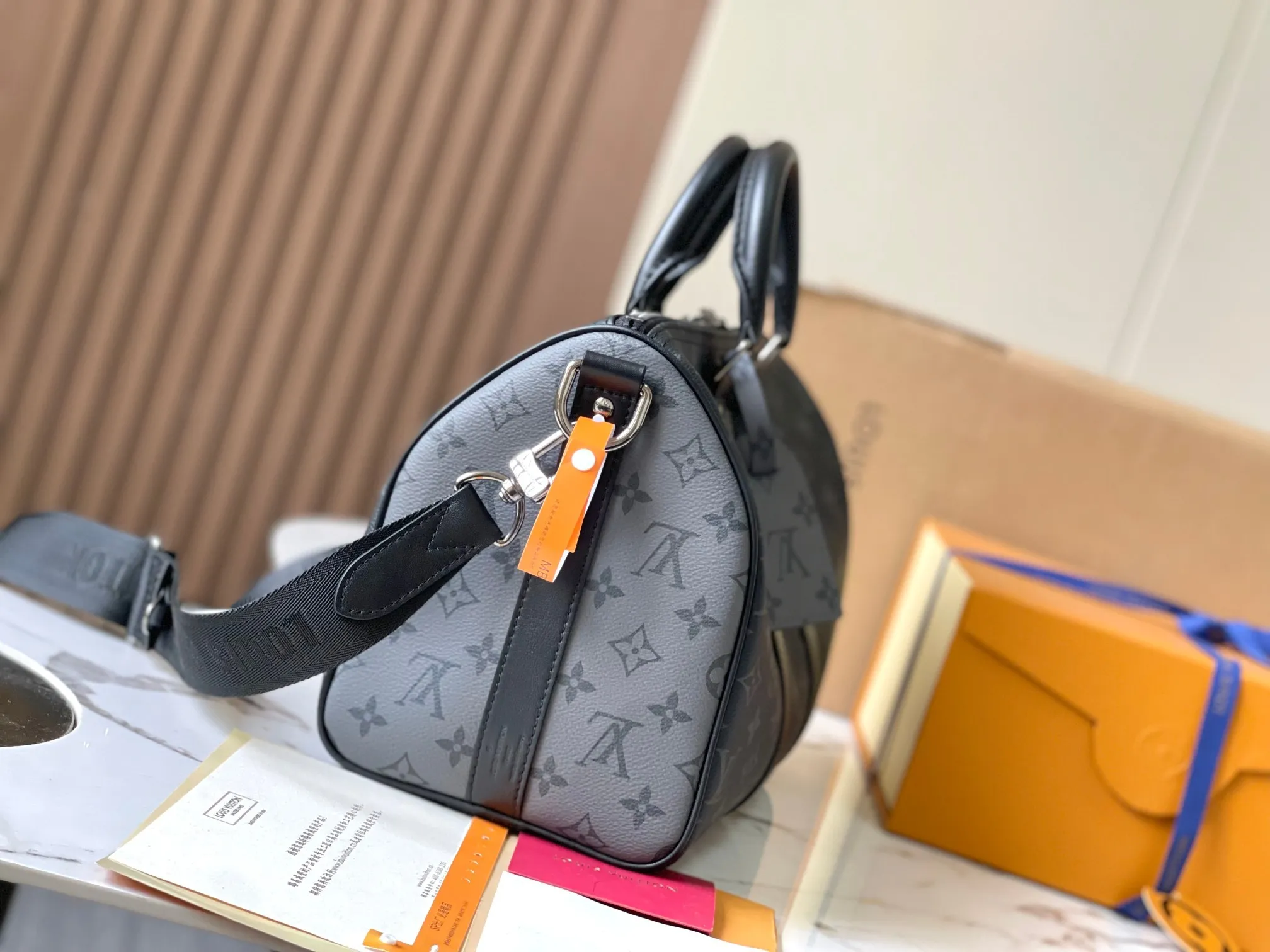 All categories 💚 Top version men’s bags 💚 LV 2024 new LV crossbody bag
