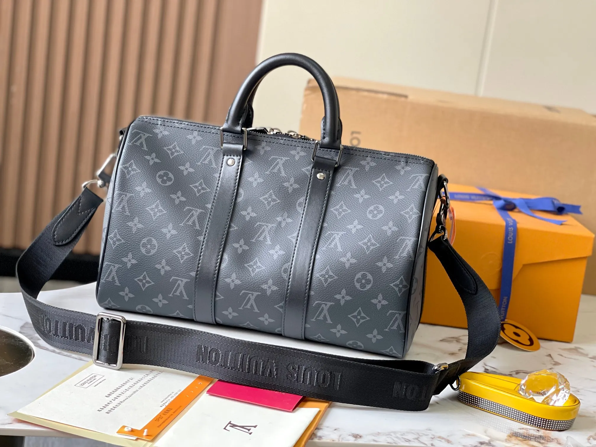 All categories 💚 Top version men’s bags 💚 LV 2024 new LV crossbody bag