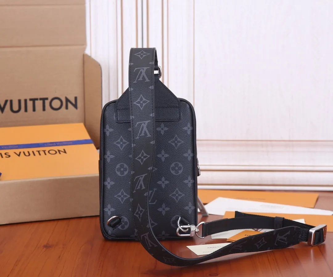 All categories 💚 Top version men’s bags 💚 LV 2023 new LV chest bag