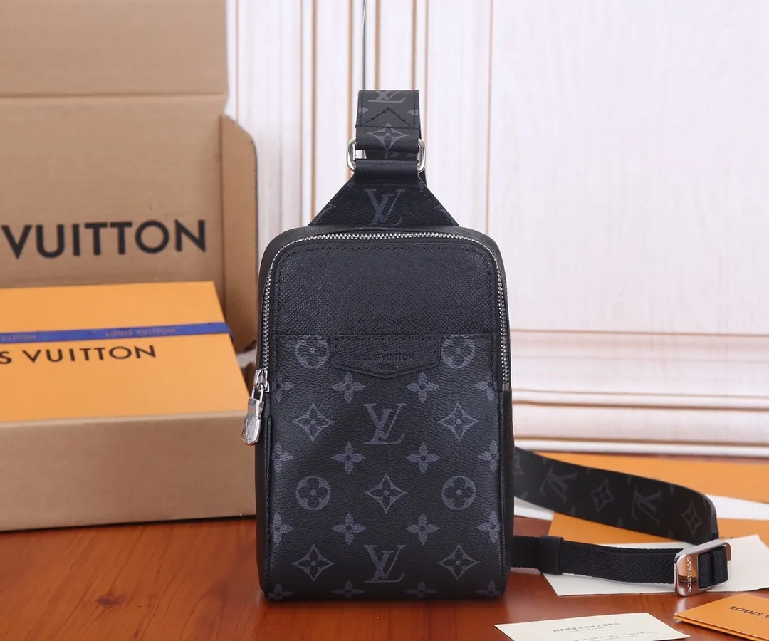 All categories 💚 Top version men’s bags 💚 LV 2023 new LV chest bag