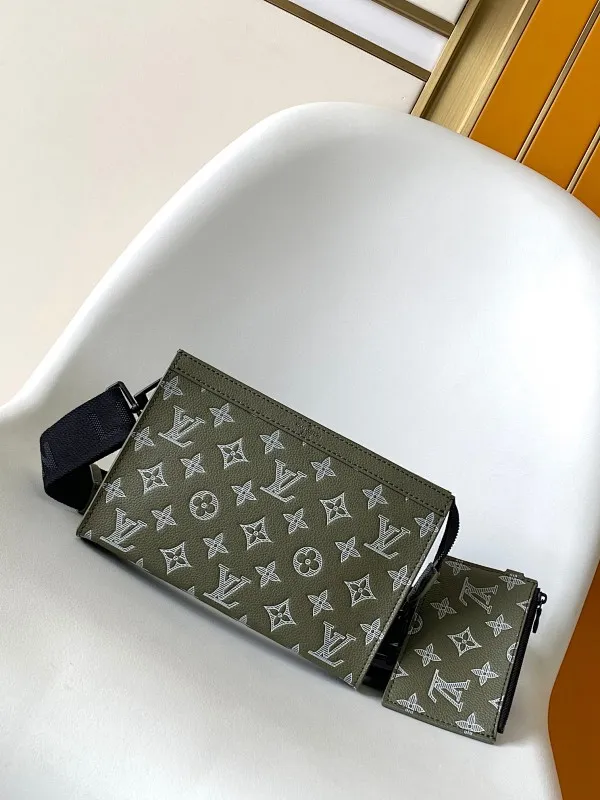 All categories 💚 Top version men’s bags 💚 LV 2025 new LV crossbody bag