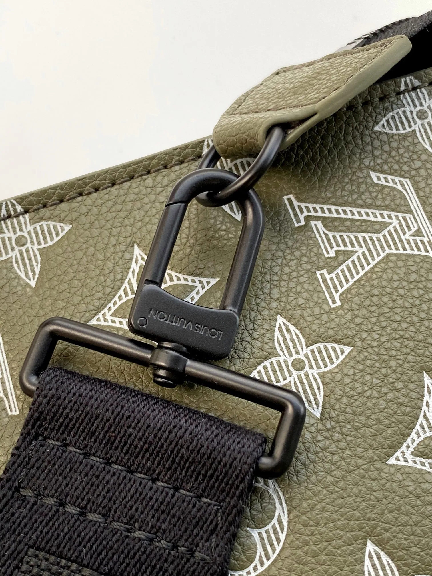 All categories 💚 Top version men’s bags 💚 LV 2025 new LV crossbody bag