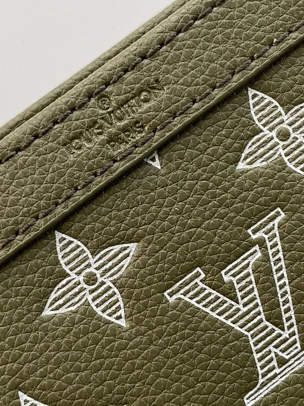 All categories 💚 Top version men’s bags 💚 LV 2025 new LV crossbody bag