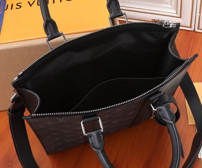 All categories 💚 Top version men’s bags 💚 LV 2023 new LV handbags