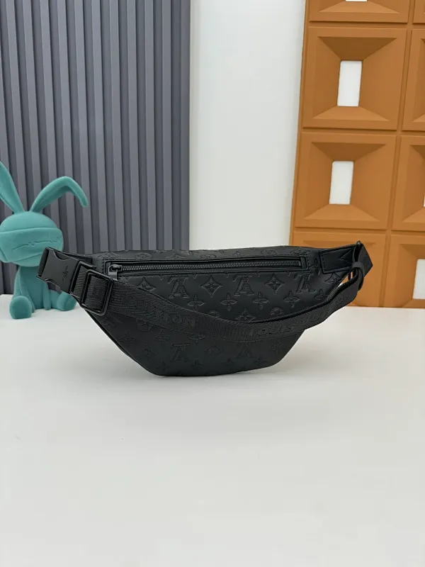 All categories 💚 Top version men’s bags 💚 LV 2024 new LV chest bag