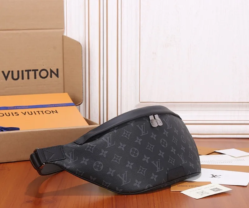 All categories 💚 Top version men’s bags 💚 LV 2023 new LV chest bag