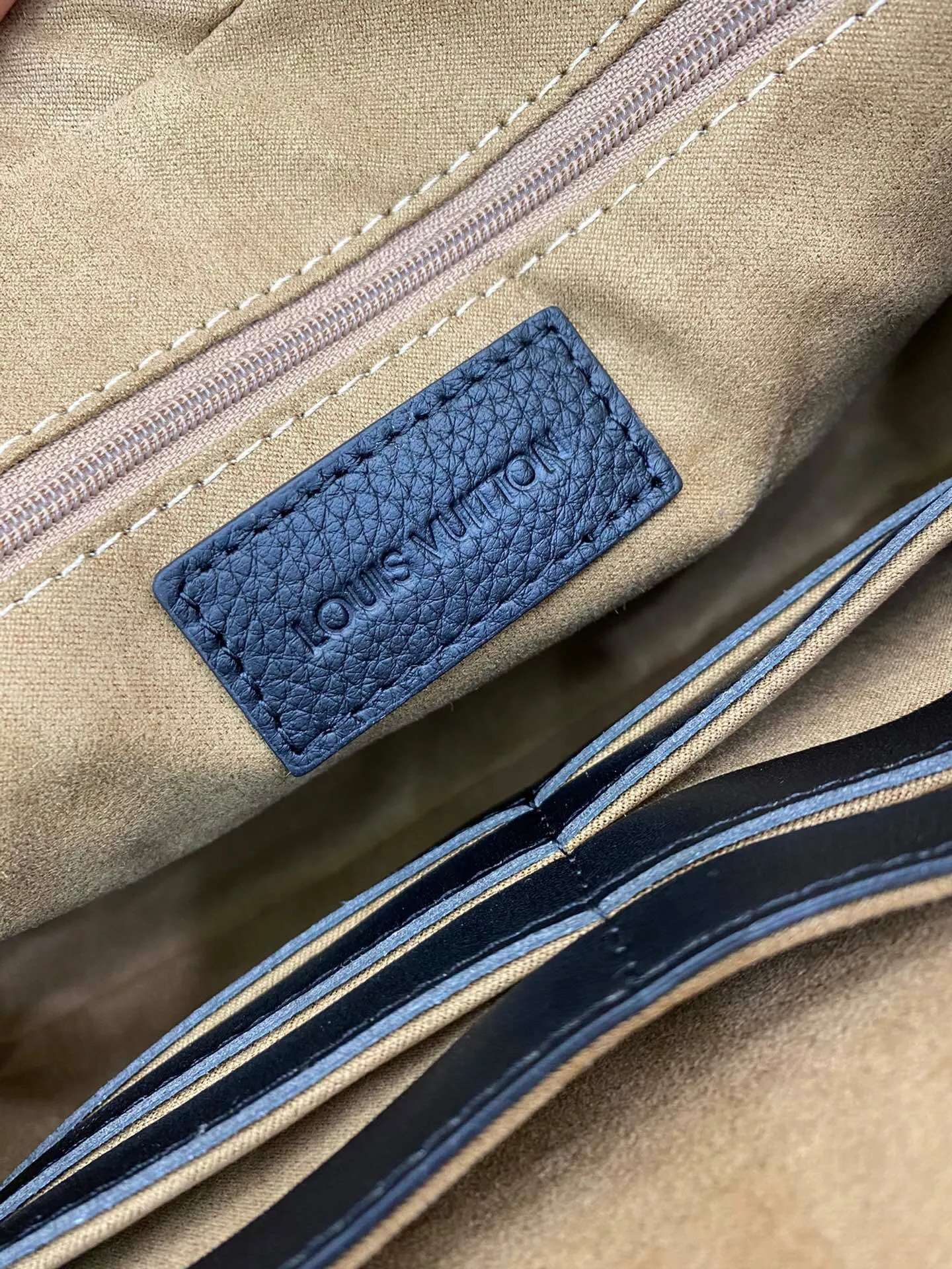 All categories 💚 Top version men’s bags 💚 LV 2024 new LV crossbody bag