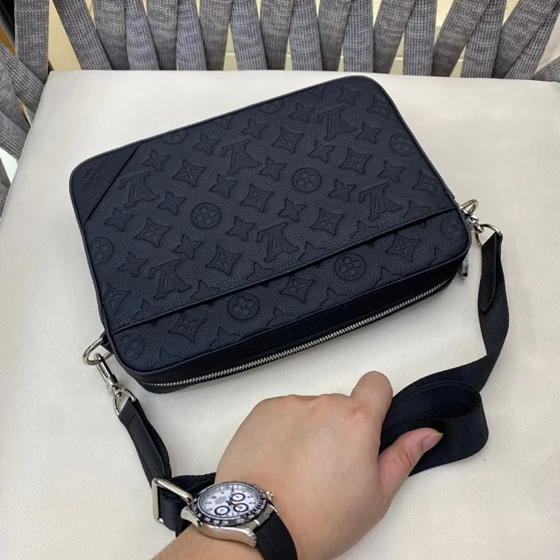 All categories 💚 Top version men’s bags 💚 LV 2024 new LV crossbody bag