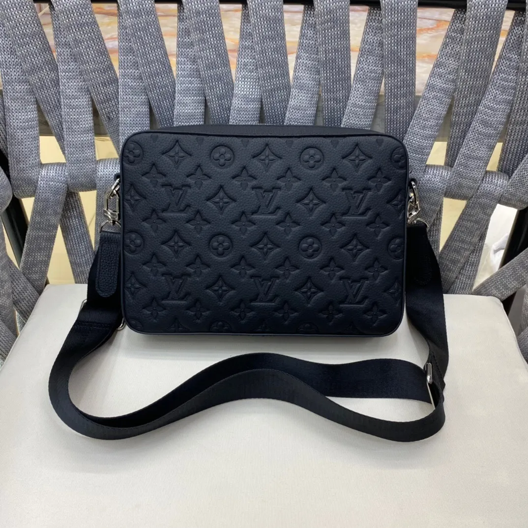 All categories 💚 Top version men’s bags 💚 LV 2024 new LV crossbody bag