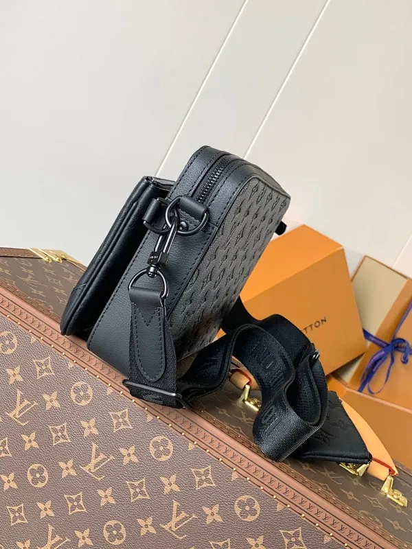 All categories 💚 Top version men’s bags 💚 LV 2024 official website new LV crossbody bag