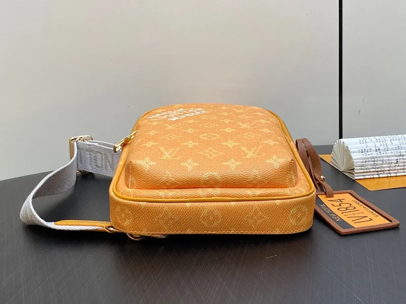 All categories 💚 Top version men’s bags 💚 LV 2024 official website new LV chest bag