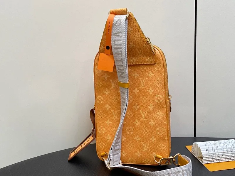All categories 💚 Top version men’s bags 💚 LV 2024 official website new LV chest bag