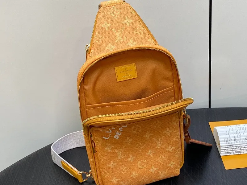 All categories 💚 Top version men’s bags 💚 LV 2024 official website new LV chest bag