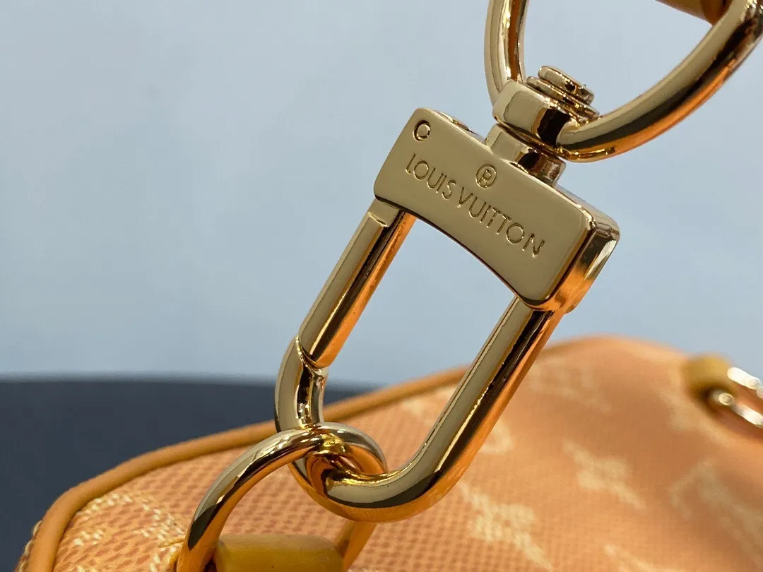 All categories 💚 Top version men’s bags 💚 LV 2024 official website new LV chest bag