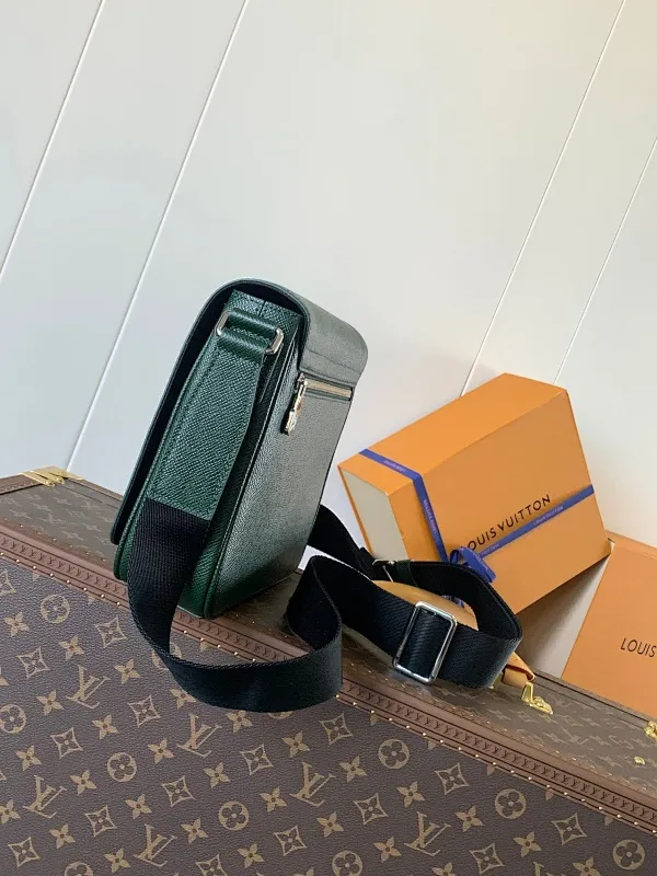 All categories 💚 Top version men’s bags 💚 LV 2024 official website new LV crossbody bag