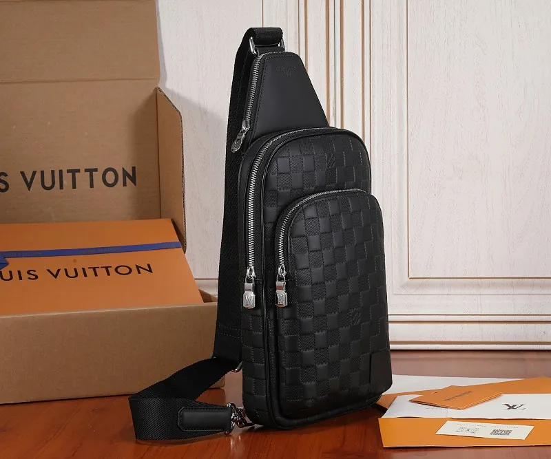 All categories 💚 Top version men’s bags 💚 LV 2023 new LV chest bag
