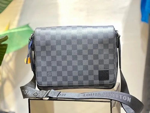 All categories 💚 Top version men’s bags 💚 LV 2025 official website new LV crossbody bag