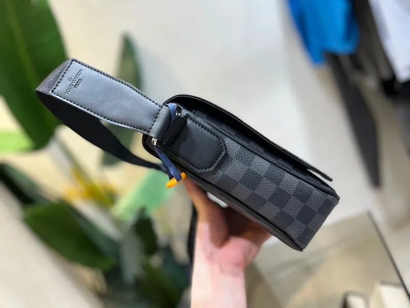 All categories 💚 Top version men’s bags 💚 LV 2025 official website new LV crossbody bag