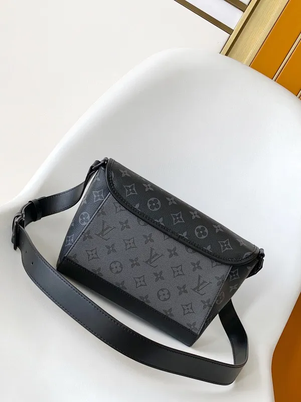 All categories 💚 Top version men’s bags 💚 LV 2025 new LV crossbody bag