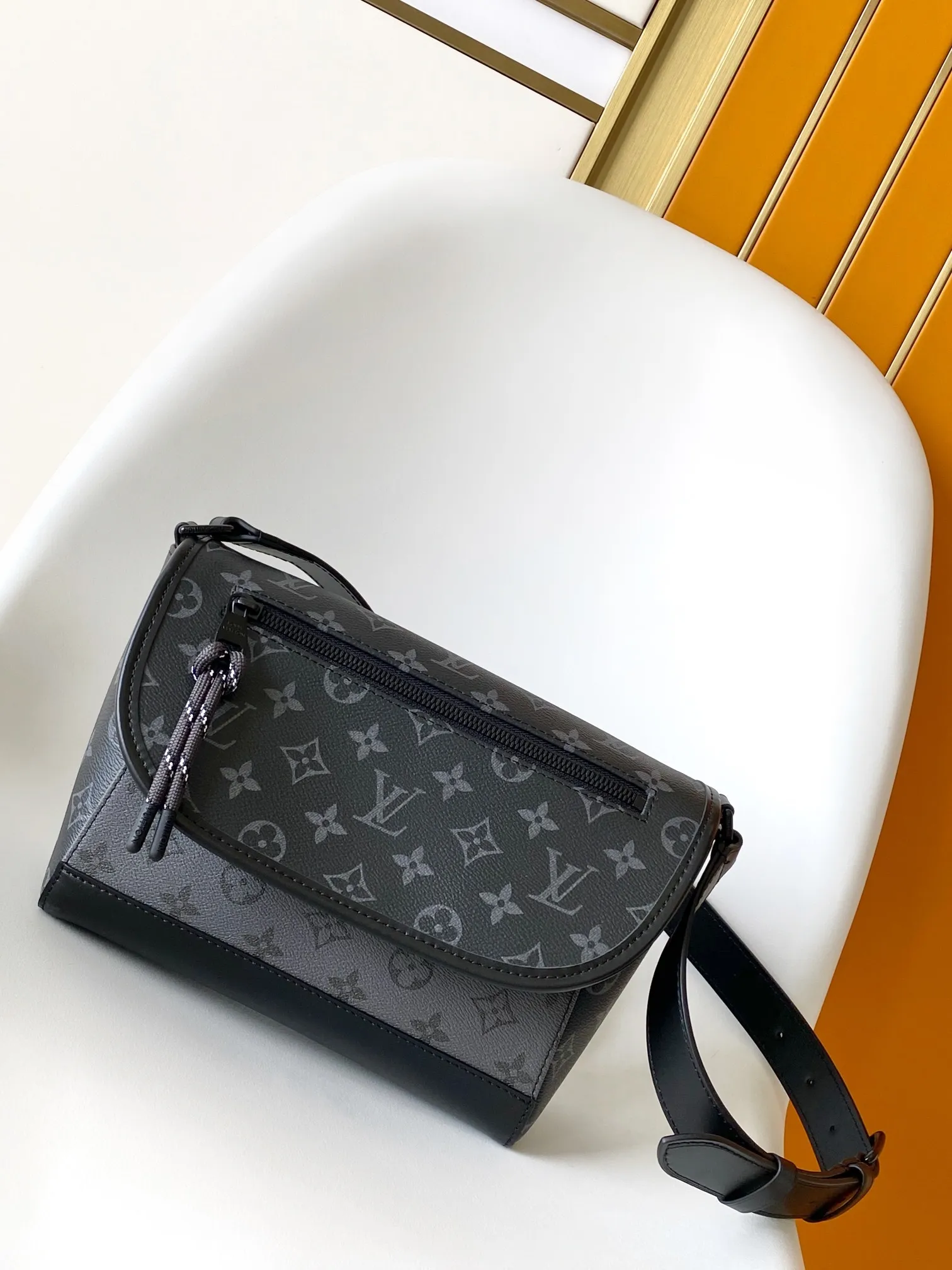 All categories 💚 Top version men’s bags 💚 LV 2025 new LV crossbody bag