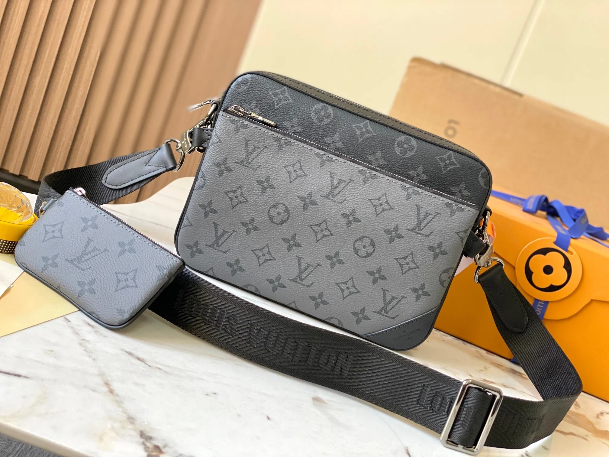 All categories 💚 Top version men’s bags 💚 LV 2024 new LV crossbody bag