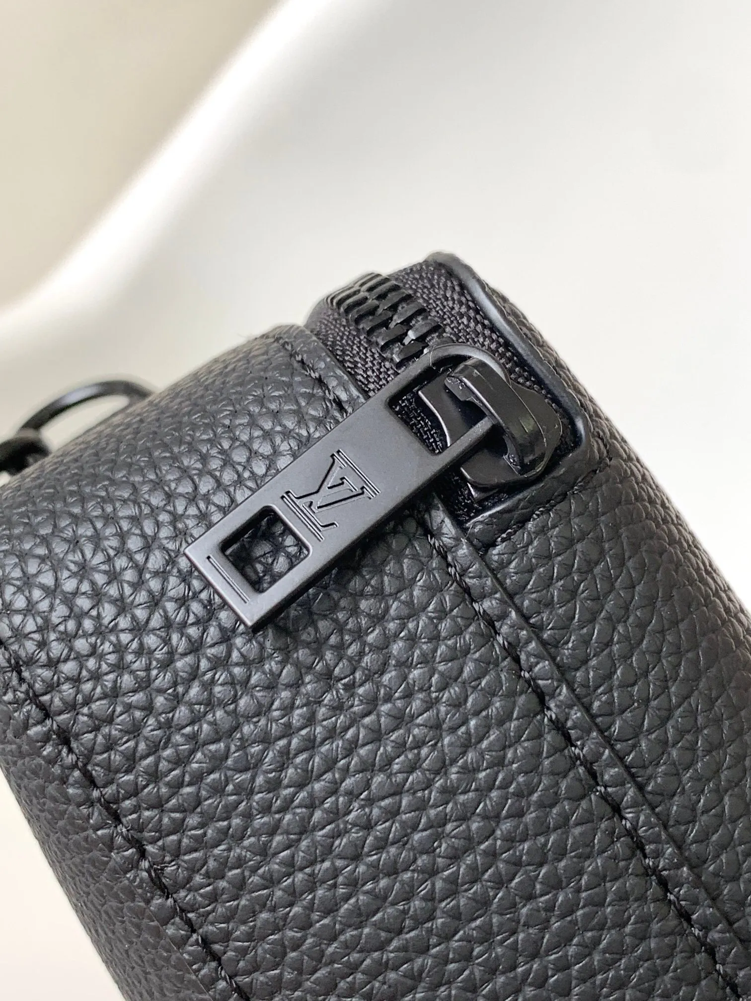 All categories 💚 Top version men’s bags 💚 LV 2025 official website new LV crossbody bag
