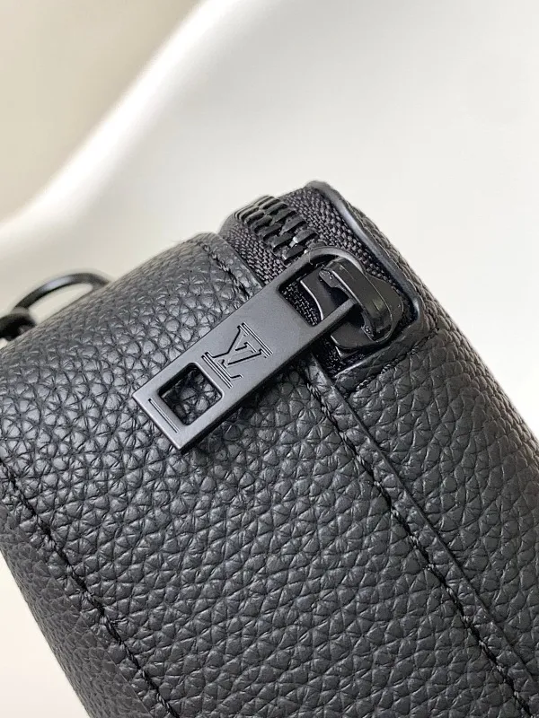 All categories 💚 Top version men’s bags 💚 LV 2025 official website new LV crossbody bag
