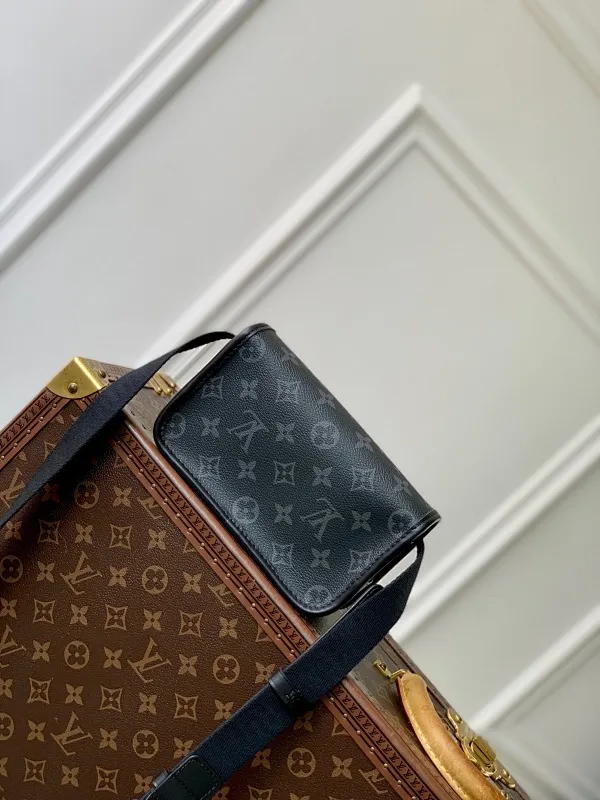 All categories 💚 Top version men’s bags 💚 LV 2024 official website new LV crossbody bag