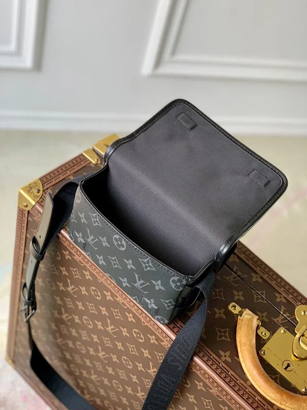 All categories 💚 Top version men’s bags 💚 LV 2024 official website new LV crossbody bag