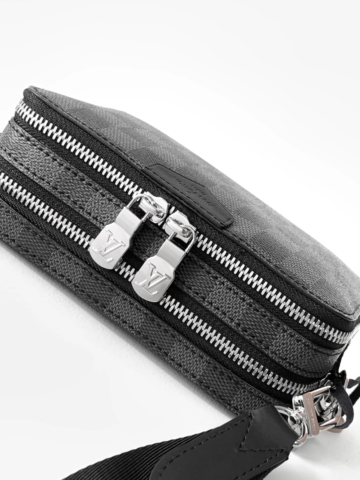 All categories 💚 Top version men’s bags 💚 LV 2025 official website new LV crossbody bag