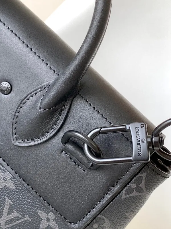 All categories 💚 Top version men’s bags 💚 LV 2025 official website new LV crossbody bag