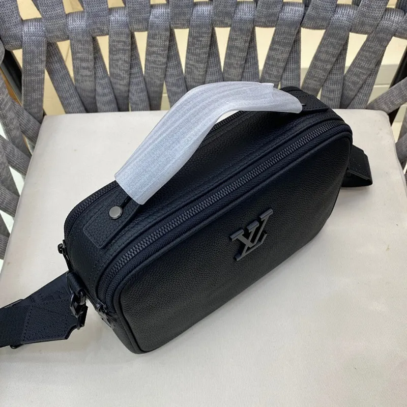 All categories 💚 Top version men’s bags 💚 LV 2024 new LV crossbody bag