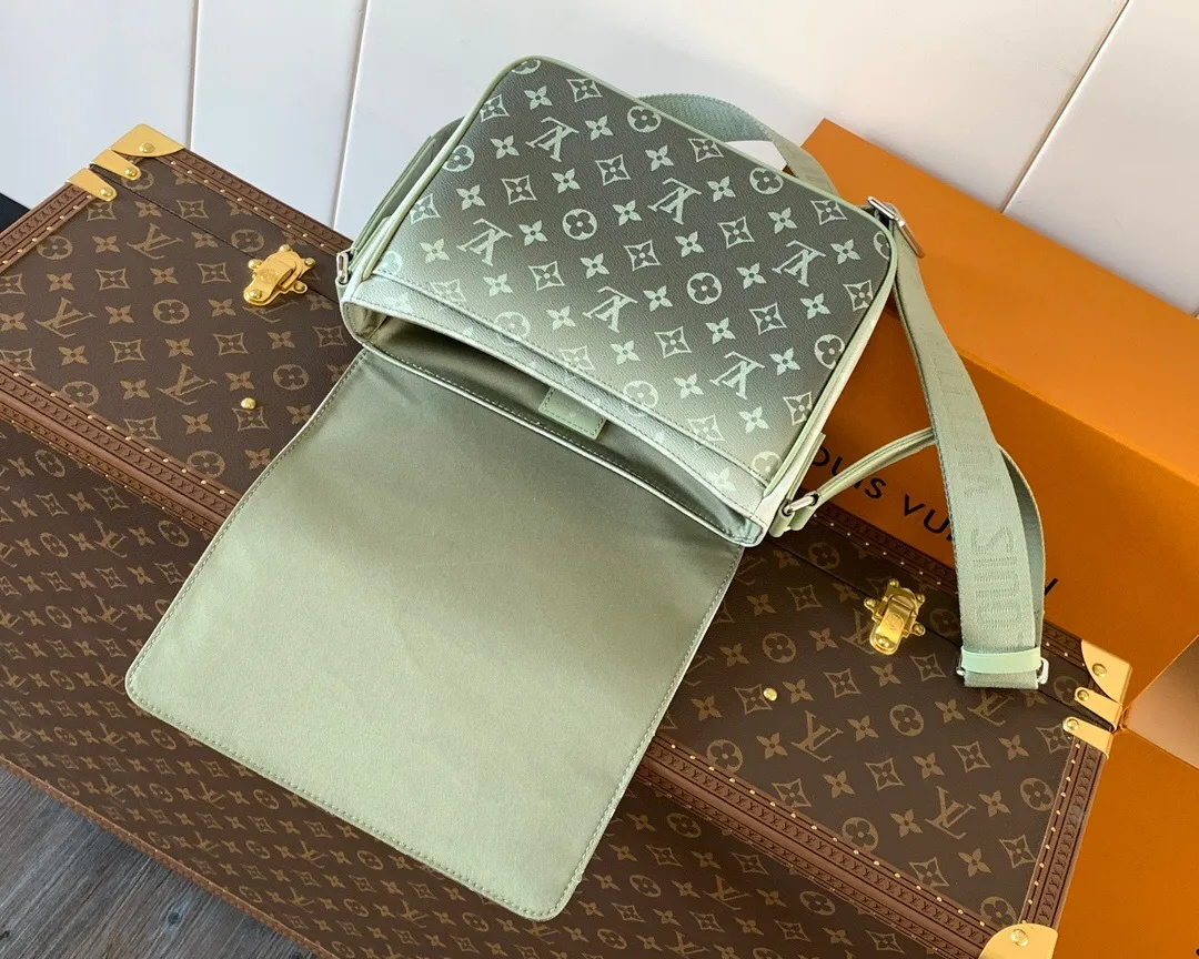 All categories 💚 Top version men’s bags 💚 LV 2024 official website new LV crossbody bag