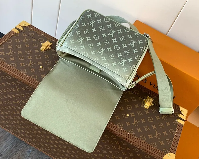 All categories 💚 Top version men’s bags 💚 LV 2024 official website new LV crossbody bag