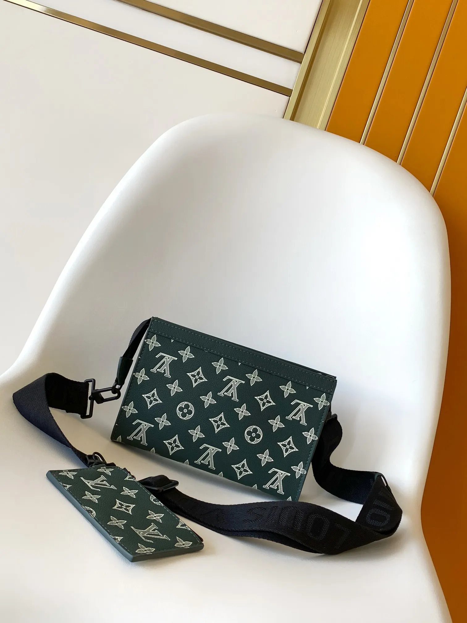 All categories 💚 Top version men’s bags 💚 LV 2025 new LV crossbody bag