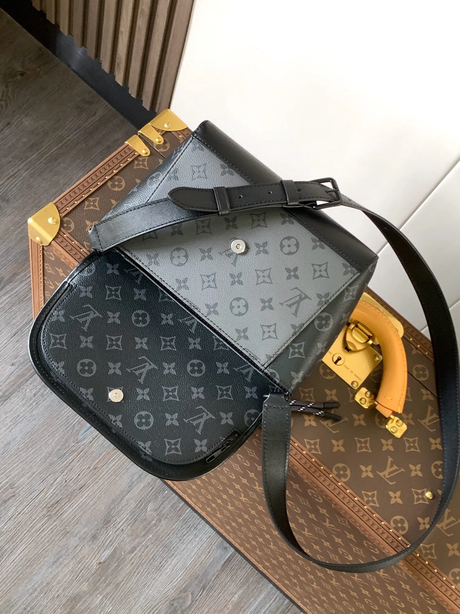 All categories 💚 Top version men’s bags 💚 LV 2024 new LV crossbody bag