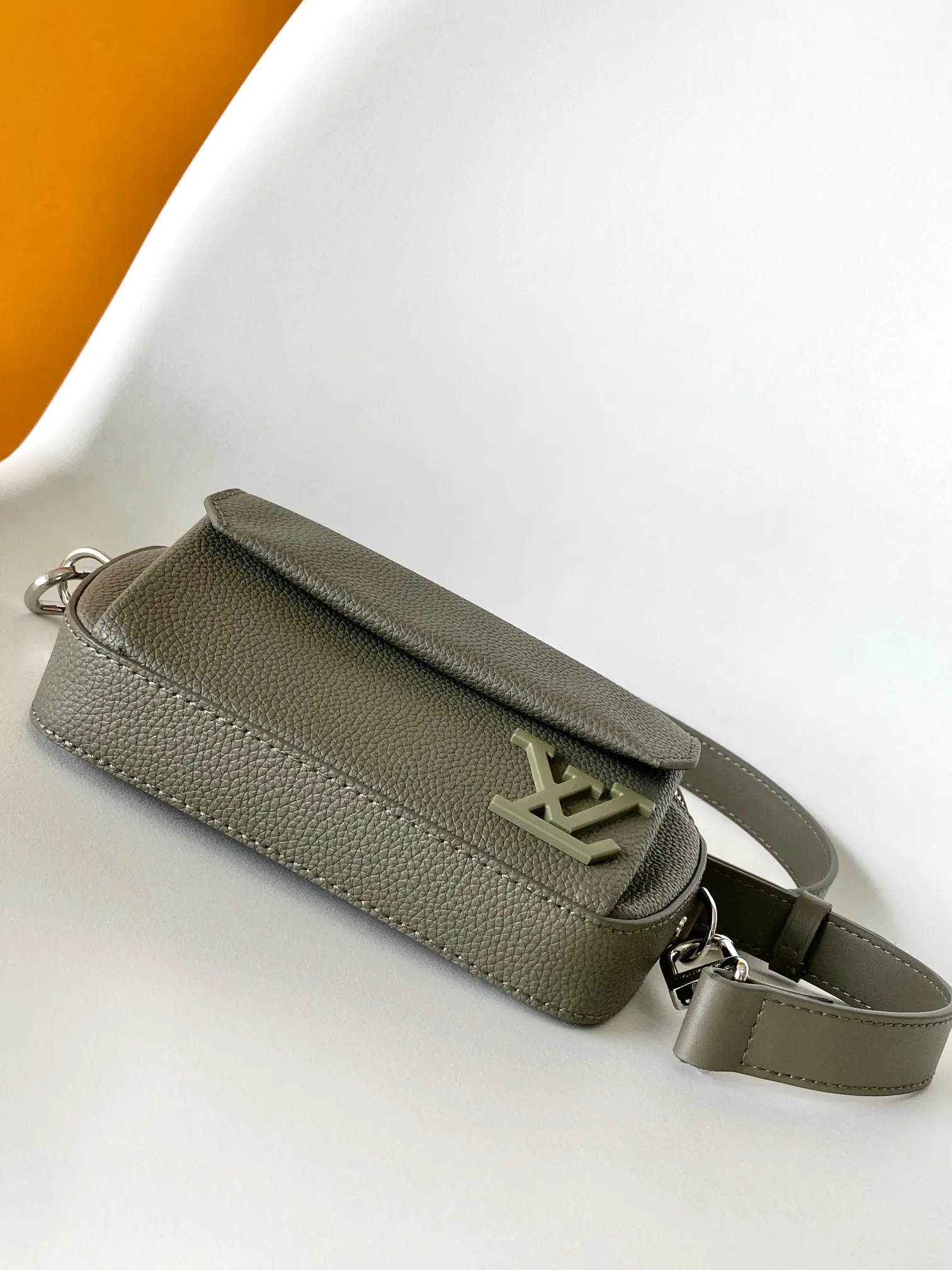All categories 💚 Top version men’s bags 💚 LV 2025 new LV crossbody bag