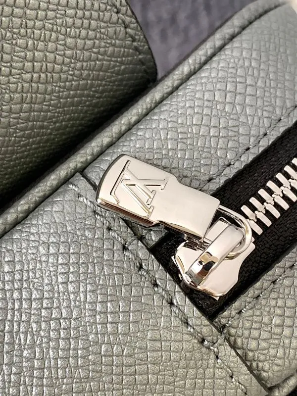 All categories 💚 Top version men’s bags 💚 LV 2024 new LV waist bag