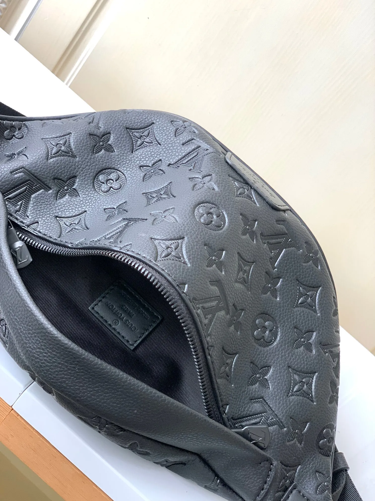 All categories 💚 Top version men’s bags 💚 LV 2024 new LV chest bag