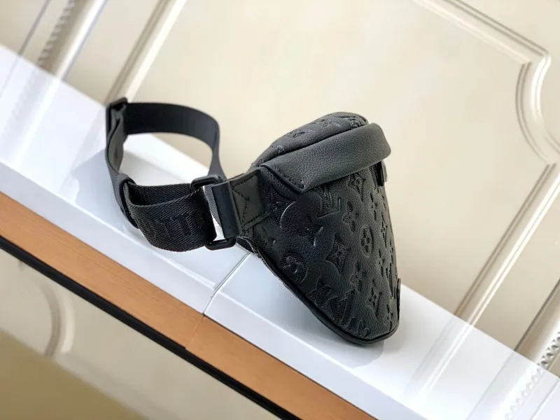All categories 💚 Top version men’s bags 💚 LV 2024 new LV chest bag