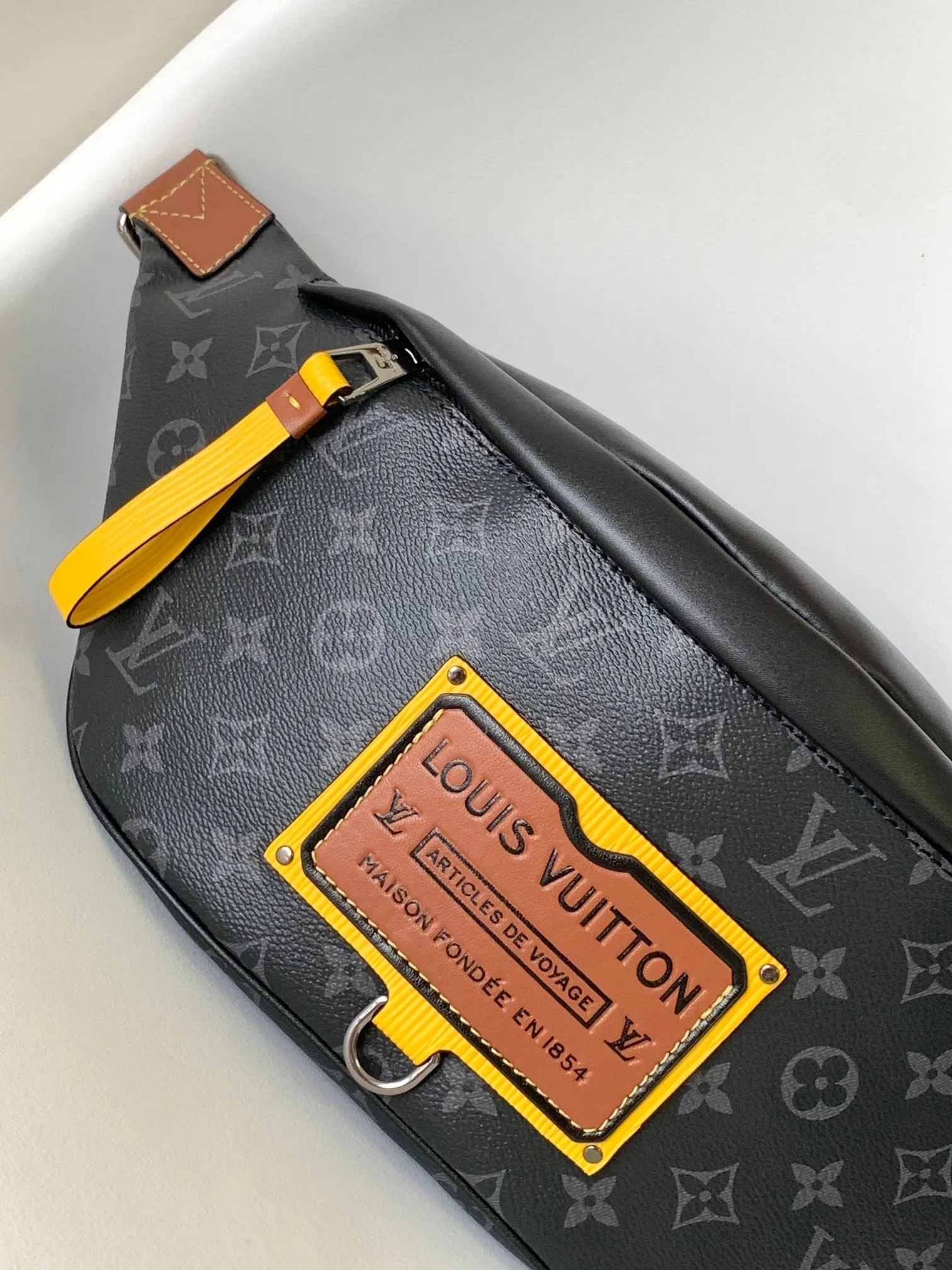All categories 💚 Top version men’s bags 💚 LV 2025 new LV waist bag