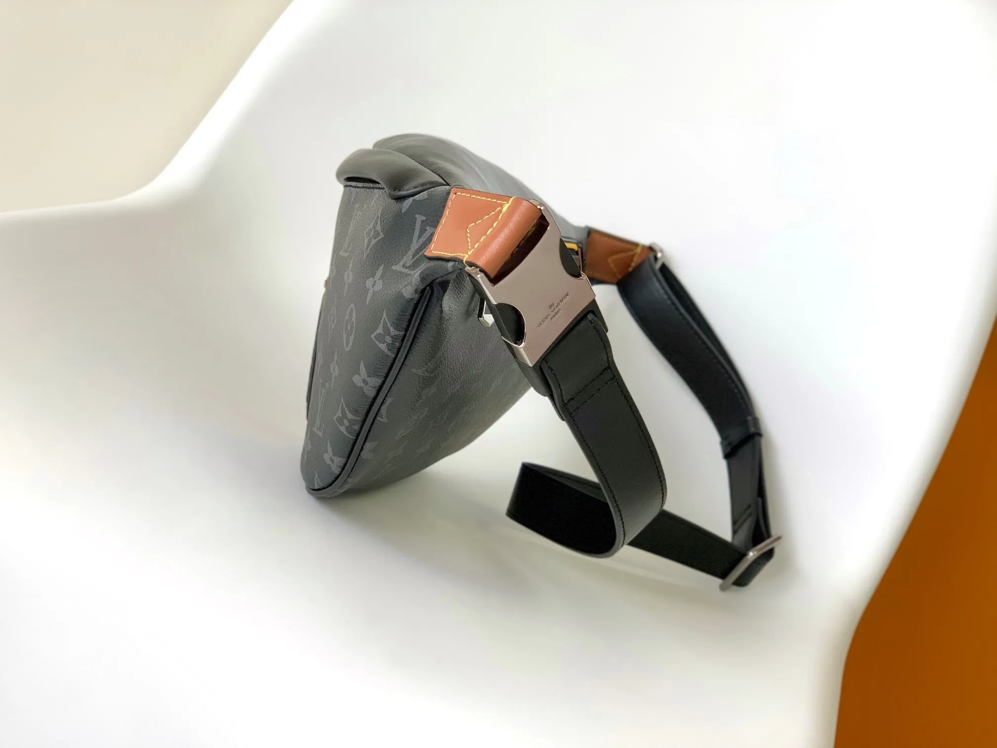 All categories 💚 Top version men’s bags 💚 LV 2025 new LV waist bag
